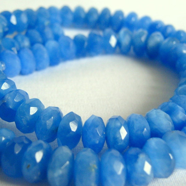 SALE - cornflower blue faceted glass rondelles 7mm 30 beads