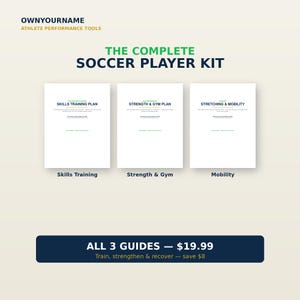 Könnte beinhalten: Das komplette Fußballspieler-Set enthält drei weiße Trainingsleitfäden mit den Titeln Skills Training Plan, Strength & Gym Plan und Stretching & Mobility. Der Text Ownyourname Athlete Performance Tools steht oben auf der Seite.