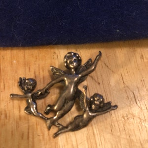 Gorham Silver 3 Angels Brooch immagine 2