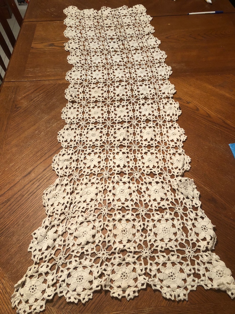 Large Hand Crocheted Table Runner / Furniture Scarf Etsy Italia