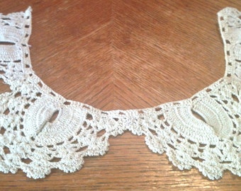 Antique Hand Crocheted Lace Collar