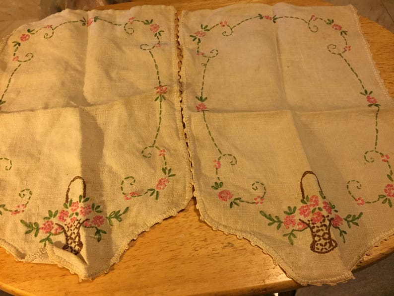 Hand Embroidered Fingertip Towels Set of 2 Etsy