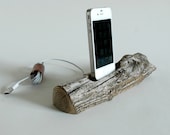 Driftwood Docking Station For a Smart Phone