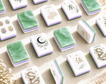 Mystic Botanical Moon American Mahjong Set, Salbeigrüne Blumen-Mahjong-Steine, Celestic Garden Acryl-Mahjong, Geschenk für einen glückbringenden Spieleabend