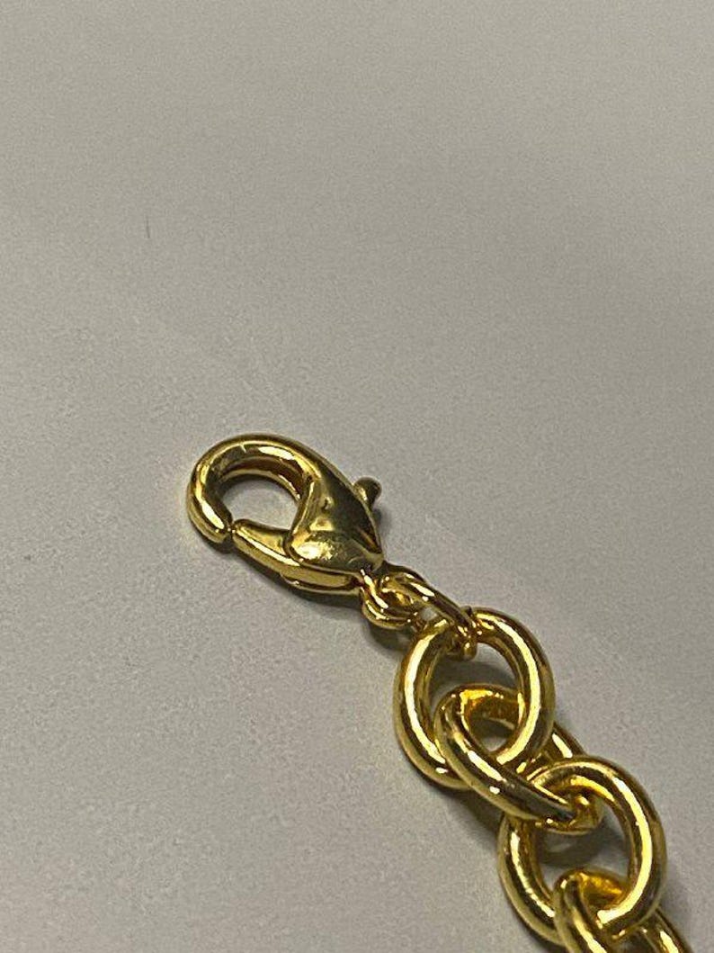 Collar con cadena de eslabones tipo curb con logo V dorado de Valentino imagen 9