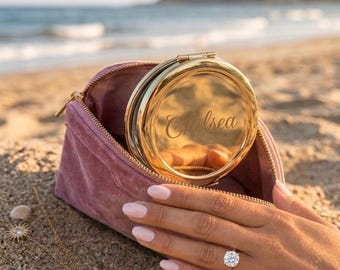 Personalized compact mirrors