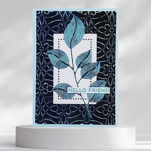 Carte de voeux d'amitié, carte de pensée de vous, bonjour ami avec des feuilles d'aluminium sur le noir