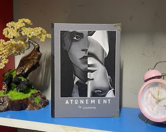 Sühnezeichen Hardcover Buch | Custom Bound Metallic Akzente, A5 Größe, 330 Seiten
