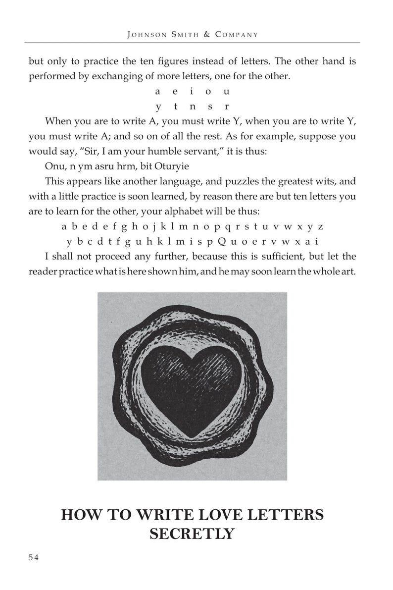 Op de afbeelding: Een pagina van Johnson Smith & Company getiteld HOW TO WRITE LOVE LETTERS SECRETLY. Het bevat tekst die een substitutie-cijfermethode met tien letters uitlegt, een tabel met lettercombinaties en een zwart-witte illustratie van een hart in een zegel.