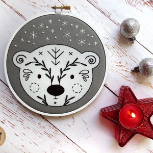 Polar Bear Embroidery Design, Beginner Embroidery Kit, Folk Art Christmas Decor, Polar Bear Nursery Art, Winter Crafts, Grey Stitch Sampler