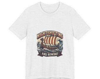 Camiseta "Turno da Noite e Remo", Camiseta com Navio Viking, Presente Divertido para Turno da Noite, Camiseta Nórdica de Vela, Camiseta com Estampa Viking, Presente Náutico