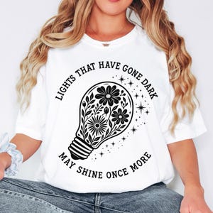 T-shirt « Santé mentale », imprimé floral « Brille à nouveau » sur le devant, Comfort Colors 1717