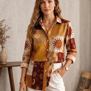 Vintage hemels zonneshirt, boho hemels overhemd met knoopjes, blouse met zon- en maanpatchwork, mystieke astrologietop, esthetische hemelse kleding