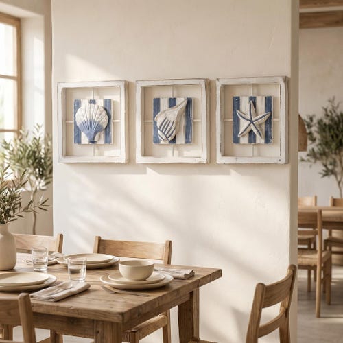 Decoración de pared con forma de estrella de mar tallada a mano en madera maciza con conchas marinas, placas con rayas azules desgastadas, decoración costera.