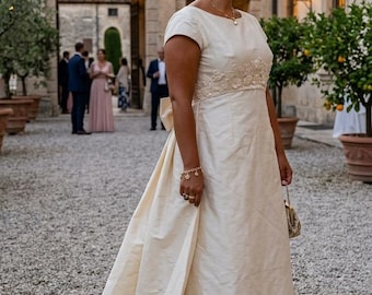 Vestido de novia Pronovias Costura Talla 42 Nuevo | Vestido de novia real con cola desmontable | Vestido de novia estilo imperio vintage | Moda nupcial de primera calidad