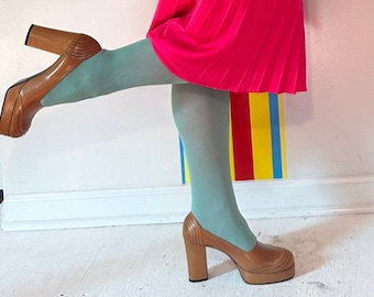 1970s 70s vintage caramel tan platform shoes sz 9 leather disco party by Tempos heels pumps glam rock brown spanish footwear boots round toe