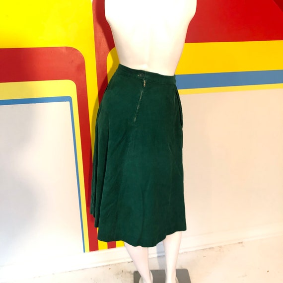 Early 1960s vintage green corduroy skirt pockets … - image 6