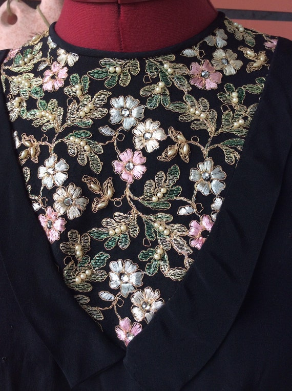 1940s 40s vintage rayon floral embroidered black … - image 4