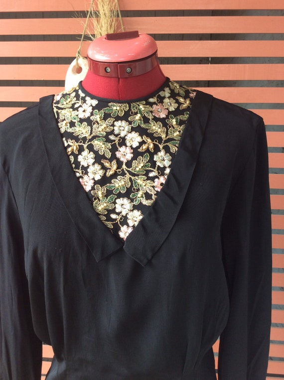 1940s 40s vintage rayon floral embroidered black … - image 5