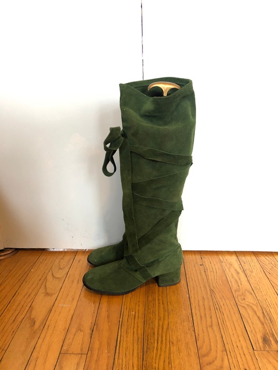 RESERVED 1960s Green Suede capezio gogo boots pira