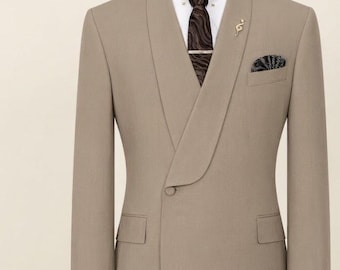 Abito doppiopetto beige su misura, abbigliamento da sposo personalizzato