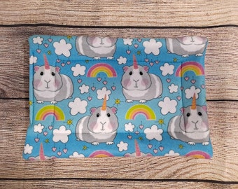 Set of 2 Guinea Pig Fleece Pee Pad 6"x9" Mystery fabric - Pee Pad - Potty Pad - Guinea Pig Potty Pad - Fleece Pad - Uhaul Pad - Liner