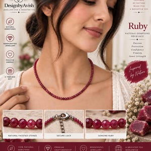 Puede incluir: Un collar con pequeñas piedras preciosas de rubí de color rojo intenso, redondas y facetadas. La joya incluye un cierre de mosquetón de metal plateado y una cadena extensora ajustable. Las piedras son uniformes y tienen una superficie pulida.