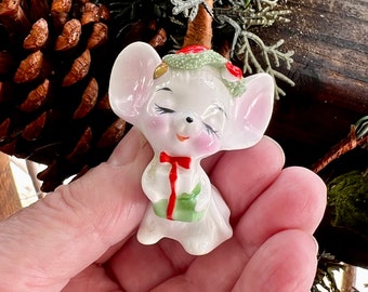 Vintage Napco Christmas Mouse Figurine 1960 1970 Ceramic Mouse Gift MCM Retro Kitsch Spaghetti Trim Napcoware Winter Holiday Decor