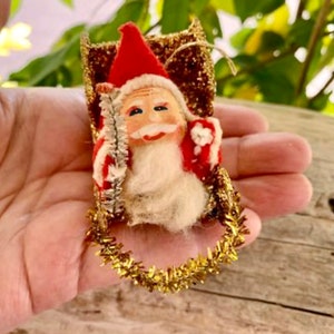 Vintage Weihnachtsmann Weihnachtsschmuck Putz Santa Schlitten Ornament Glitzer Karton 1940 1950 Shiny Brite Weihnachtsmann Brush Baum Retro Kitsch RAR Bild 3