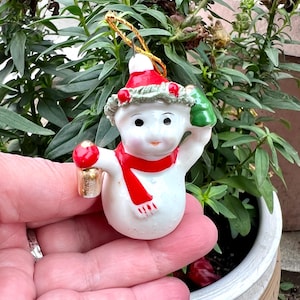 Vintage NAPCO Snowman Christmas Figurine Ceramic Snowman 1960 1970 Retro Kitsch Anthropomorphic Spaghetti Trim Bone China Snowman Bell
