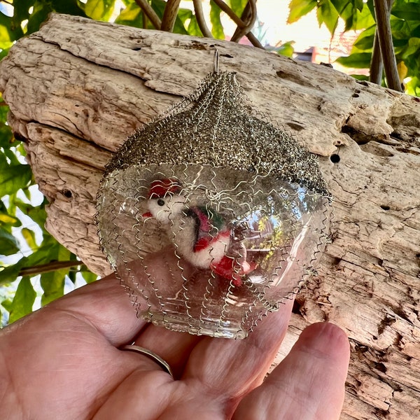 Globe en verre tchèque vintage, décoration de Noël 1940 1950 Diorama d'oiseaux MCM, Tchécoslovaquie, oiseau en verre enveloppé de guirlandes métalliques l Déco Saint Valentin