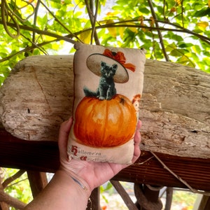 Vintage Halloween Cat Pillow Decoration Retro Kitsch Hand Made Pillow A Halloween Greetings Black Cat  Pumpkin Victorian Primitive Decor