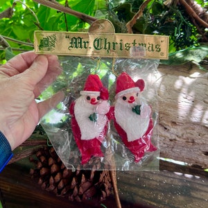 Adorno navideño de Papá Noel de fieltro vintage MCM 1960-1970, adorno de Papá Noel de fieltro, Papá Noel con hojas de acebo, decoración retro kitsch japonesa, juego de 2 NIOP