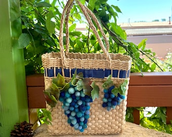 Bolso de mano/cartera vintage de paja tejida con estampado de uvas, estilo retro rockabilly, azul degradado, años 50 y 60. Regalo ideal para amantes del vino y las bodegas.