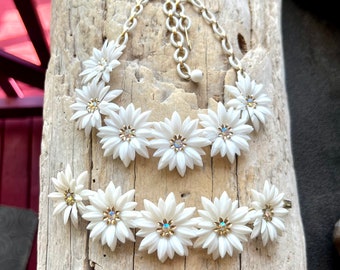 Vintage CORO Daisy Halskette Choker Armband Weiß Kunststoff Blume Demi Parure 1950 1960 Floral Daisy Strass Set 2 Retro Braut Braut