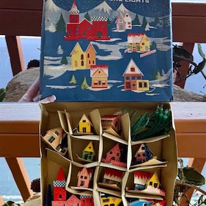 Juego de 12 luces en miniatura de Navidad vintage, estilo Sleepy Village, MCM, años 50 y 60, de cartón, para iglesia italiana, decoración de Pascua retro kitsch.