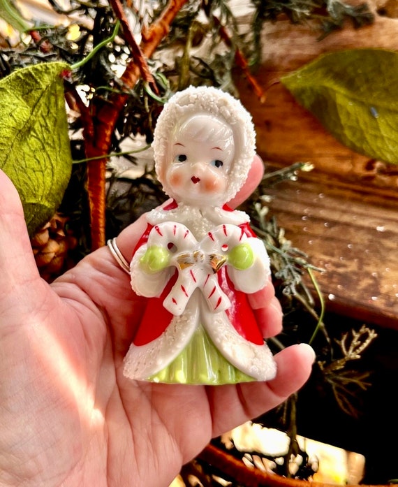 洋書 ENESCO Victorian Holy Family &amp; Angel 6004185 洋書 ENESCO Victorian Holy Family & Angel 6004185 Amazon.com