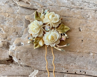 Horquilla vintage de celuloide con diseño floral de rosas, estilo mediados de los 40 y 50. Accesorio romántico para el cabello, ideal para novias, damas de honor o bodas.