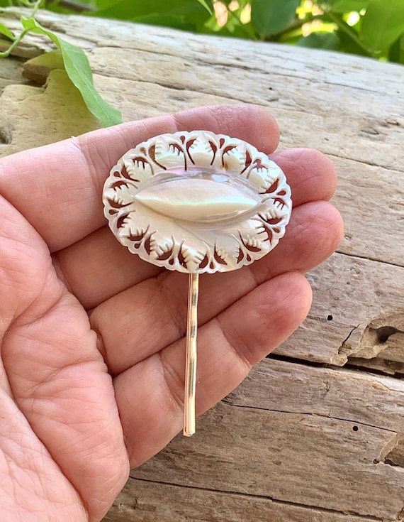 Vintage 1930 1940 Mother Pearl Hairpin Carved MOP Floral Shell