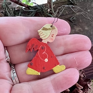 Vintage Christmas Erzgebirge Angel Heart Ornament 1950 1960 Wooden Angel Red Heart Feather Tree Germany Retro Kitsch Valentine Decor