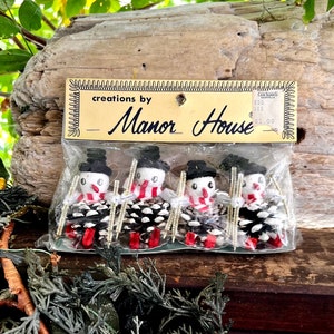 Vintage Snowman Skiing Christmas Ornament MCM 1950 1960 Spun Cotton Pinecone Snowman Skier Pipe Cleaner Retro Kitsch Decor Set 5 NIOP