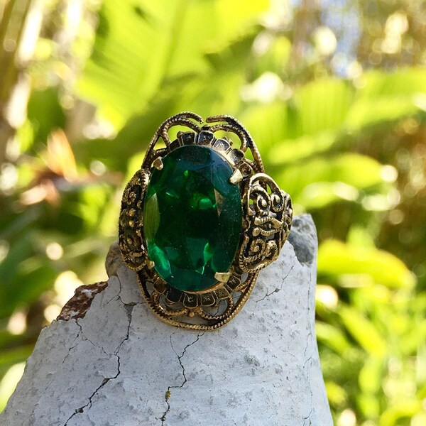 Vintage anillo verde esmeralda Art Deco cristal checo reinado juego tronos cóctel declaración