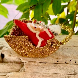 Vintage Santa Navidad ornamento Putz Santa Sleigh ornamento brillo cartón 1940 1950 brillante Brite Santa Claus cepillo árbol retro kitsch RARE imagen 4