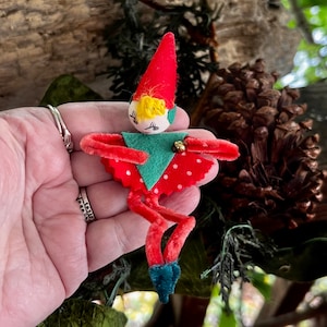 Ornamento natalizio vintage in cotone filato a pois, elfo folletto, 1960-1970, confezione di scovolini, da annodare, decorazione kitsch retrò, MENTA