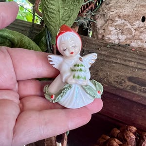 Anjo de Natal vintage Napco 1950 1960 Anjo de Natal de cerâmica Napco Girl MCM Anjo kitsch retrô Decoração para árvore de Natal Acabamento em espaguete