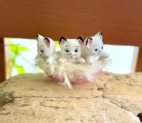 Vintage NORCREST 3 Little Kittens Fur Pink Basket Figurine MCM