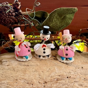 Vintage Bobble Snowman Christmas Ornament MCM 1950 1960 Spun Cotton Snowman Pink Blue Pipe Cleaner Candy Cane Broom Retro Kitsch Decor Set 3