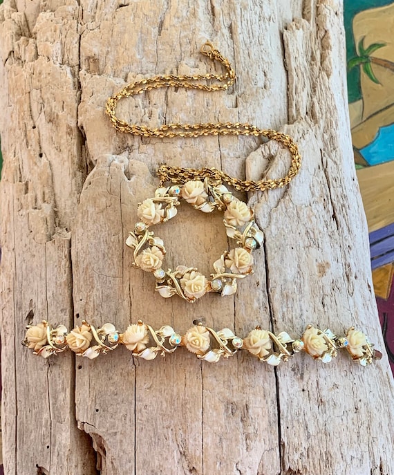 Vintage 1940 1950 Rose Floral Necklace Bracelet Emmons Cream Celluloid Demi Parure Mid Century Retro Bride Bridal Wedding Romantic Jewelry