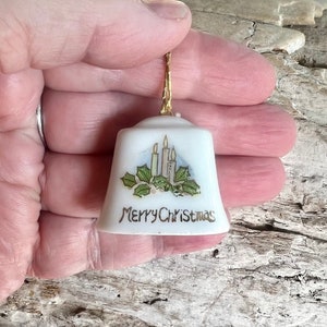 Vintage COMMODORE Candle Christmas Bell Ornament Retro Kitsch Bell Tie on 1940 1950 Japan MCM Merry Christmas Mini Bell