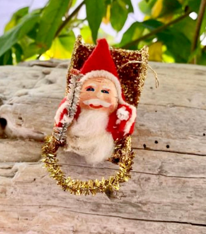 Vintage Weihnachtsmann Weihnachtsschmuck Putz Santa Schlitten Ornament Glitzer Karton 1940 1950 Shiny Brite Weihnachtsmann Brush Baum Retro Kitsch RAR Bild 1